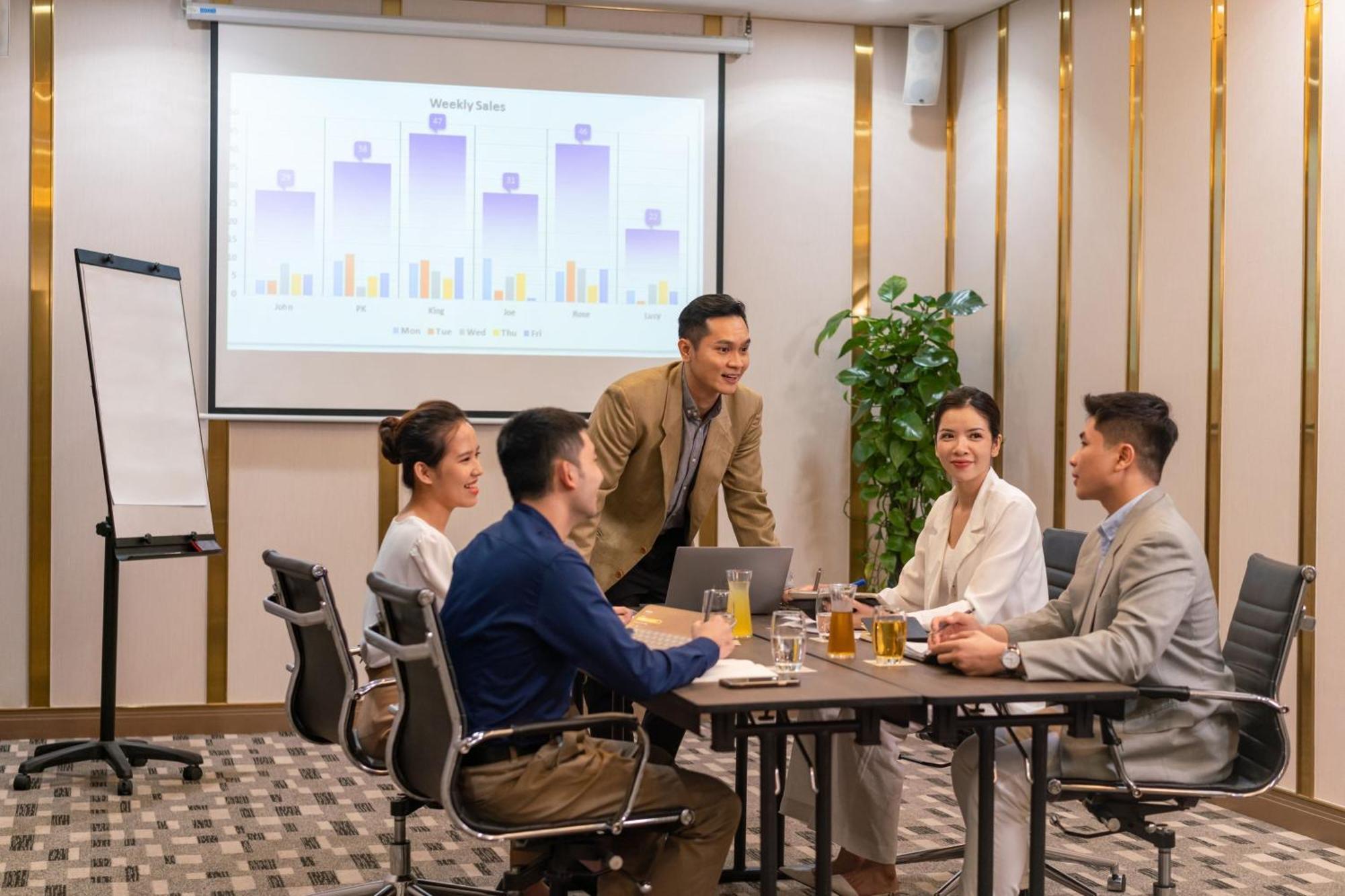 Sheraton Кантхо Екстер'єр фото A meeting in progress