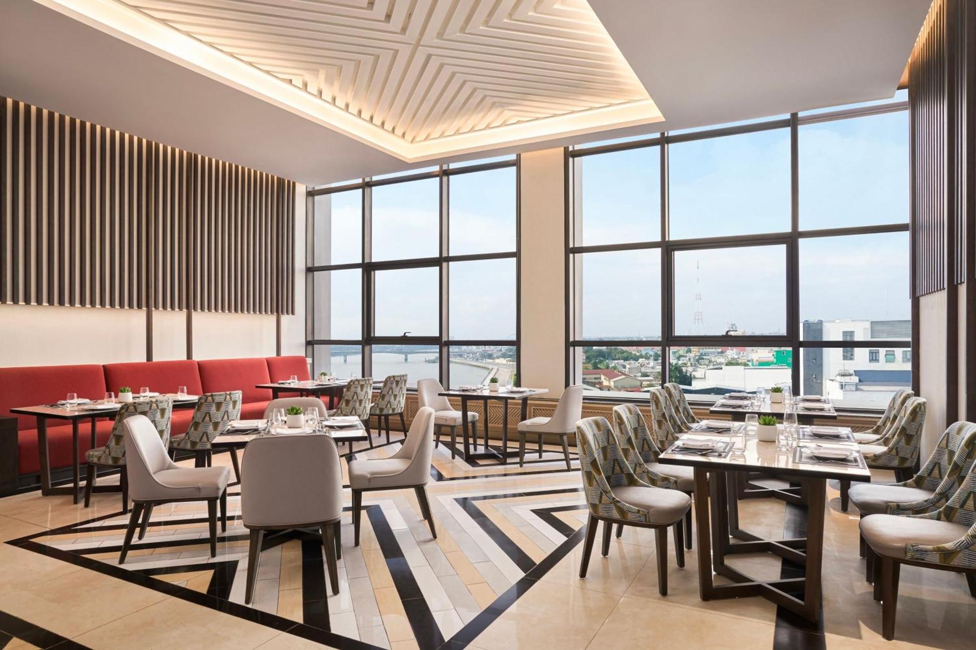 Sheraton Кантхо Екстер'єр фото The restaurant