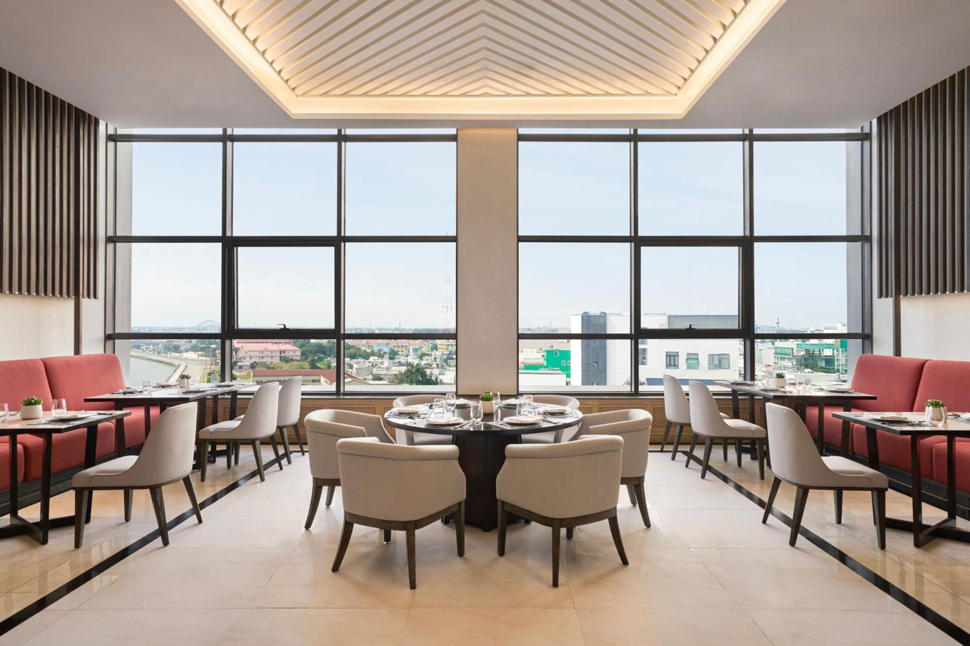 Sheraton Кантхо Екстер'єр фото The restaurant
