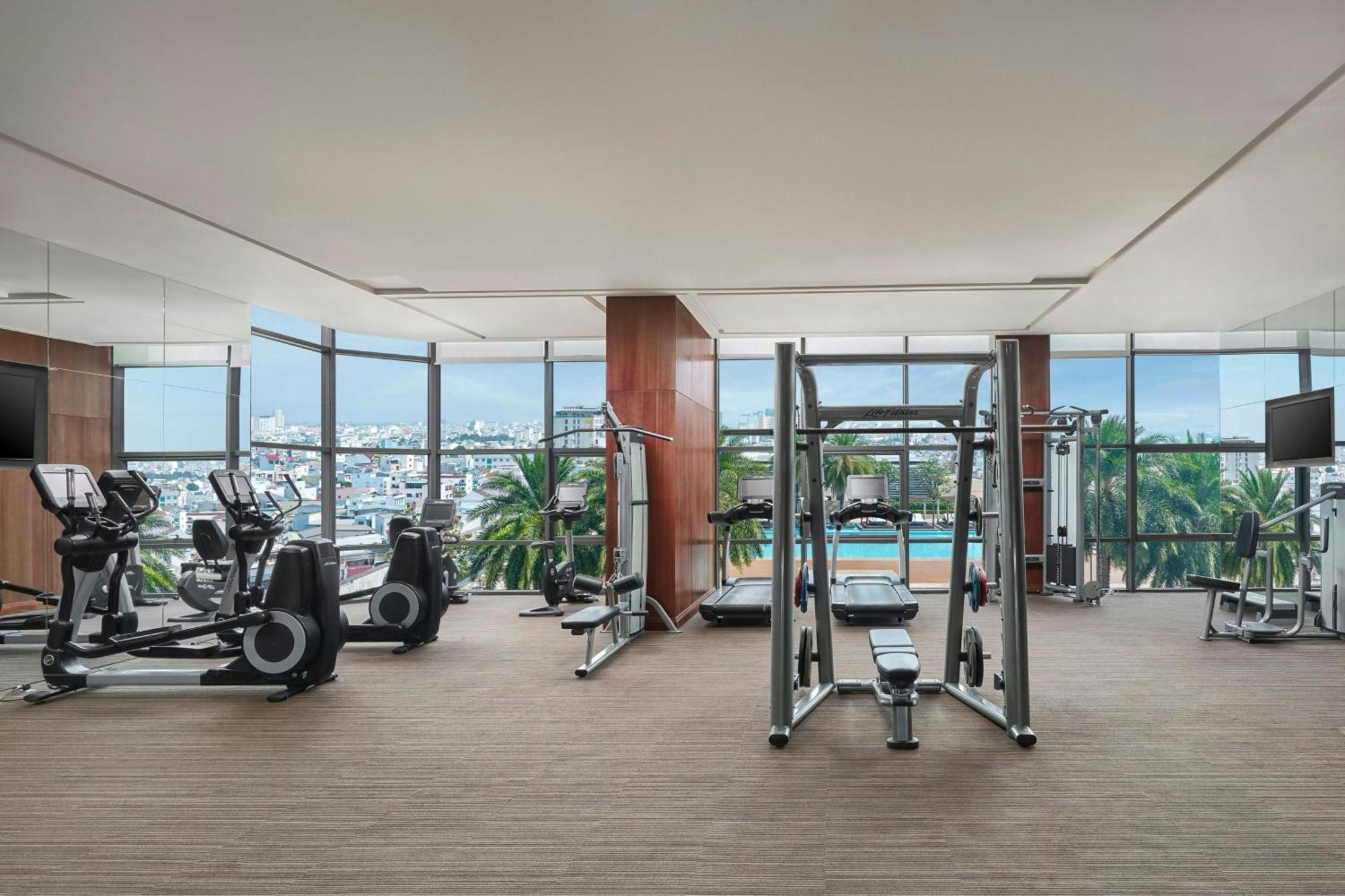 Sheraton Кантхо Екстер'єр фото The gym at the hotel